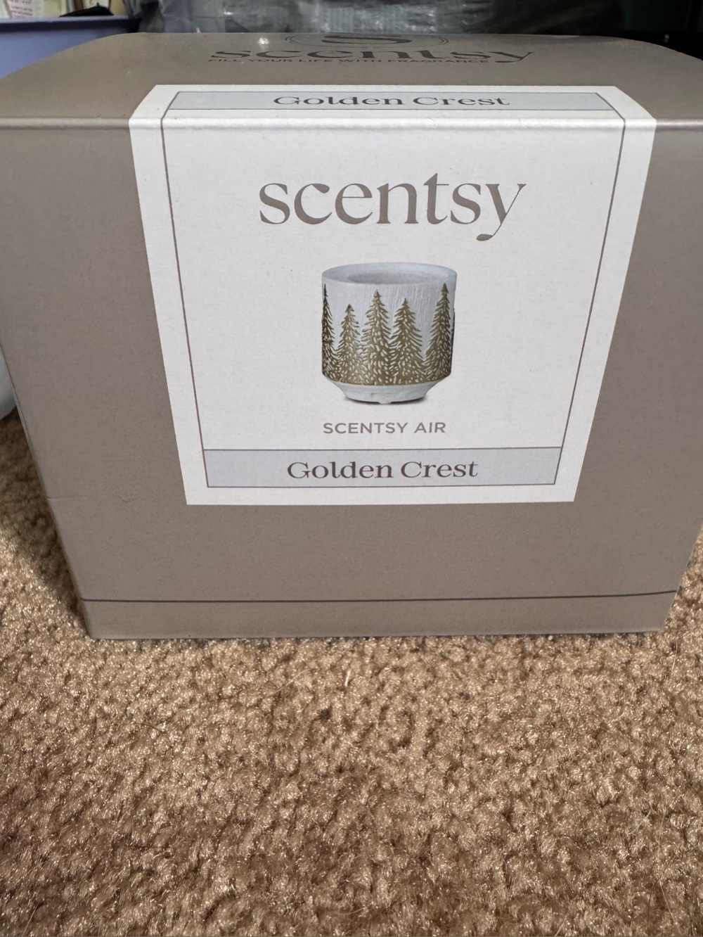 Scentsy Golden Crest Air Warmer in Gold and Cream